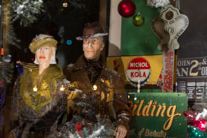 4th Street Berkeley Holiday lights and decorations