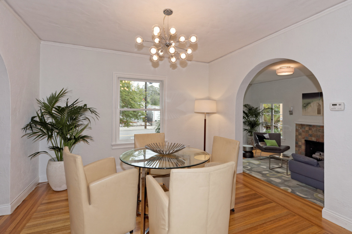 1386 Gilman Dining Room